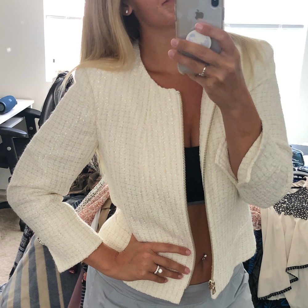 Anne Klein Size 6 White Suit Seperate